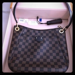 Louis Vuitton Southbank Besace Crossbody